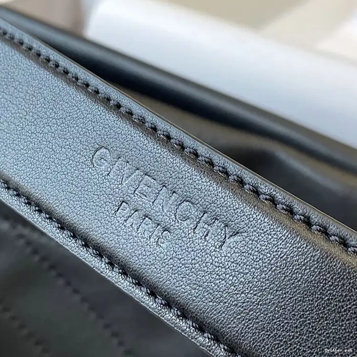 Brother sam Givenchy 20GV11166 Bag 0808